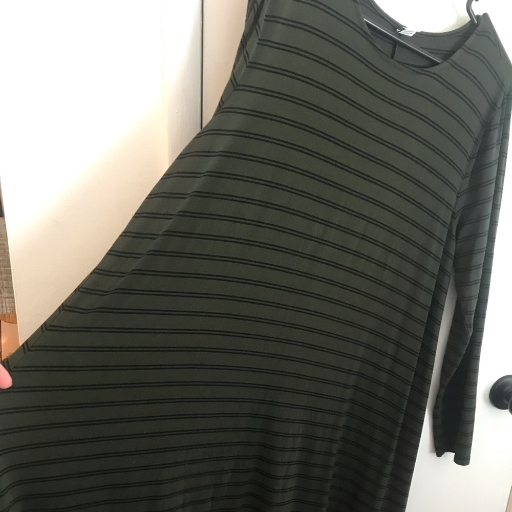 Old Navy Jersey Swing Dress. Olive with Black stripes. XL. Smoke free home.